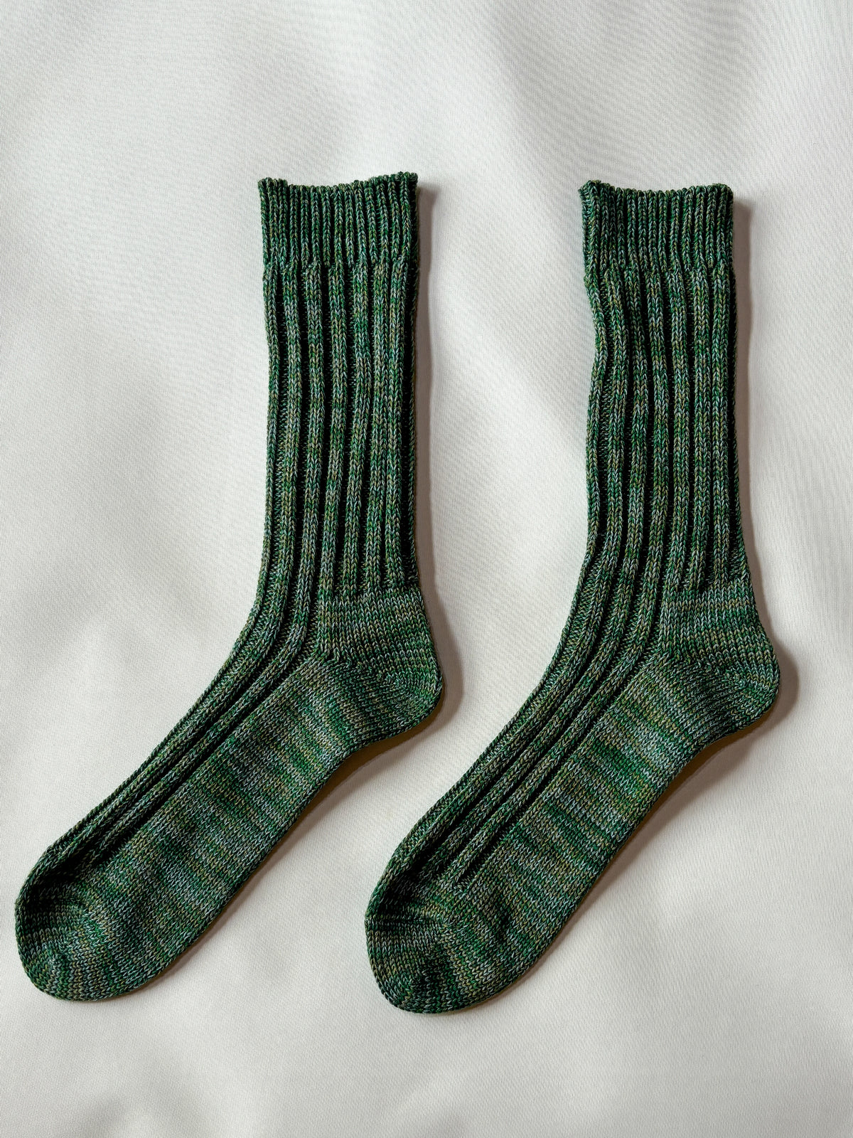 ソメイロクツシタ #オリーブ