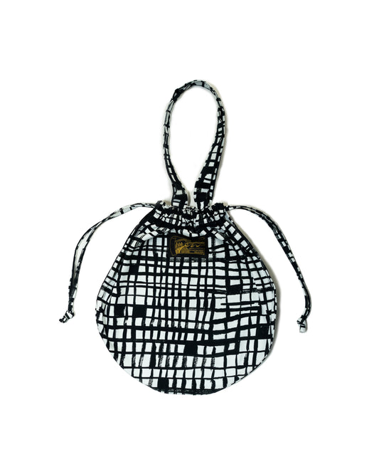 finger line circle bag