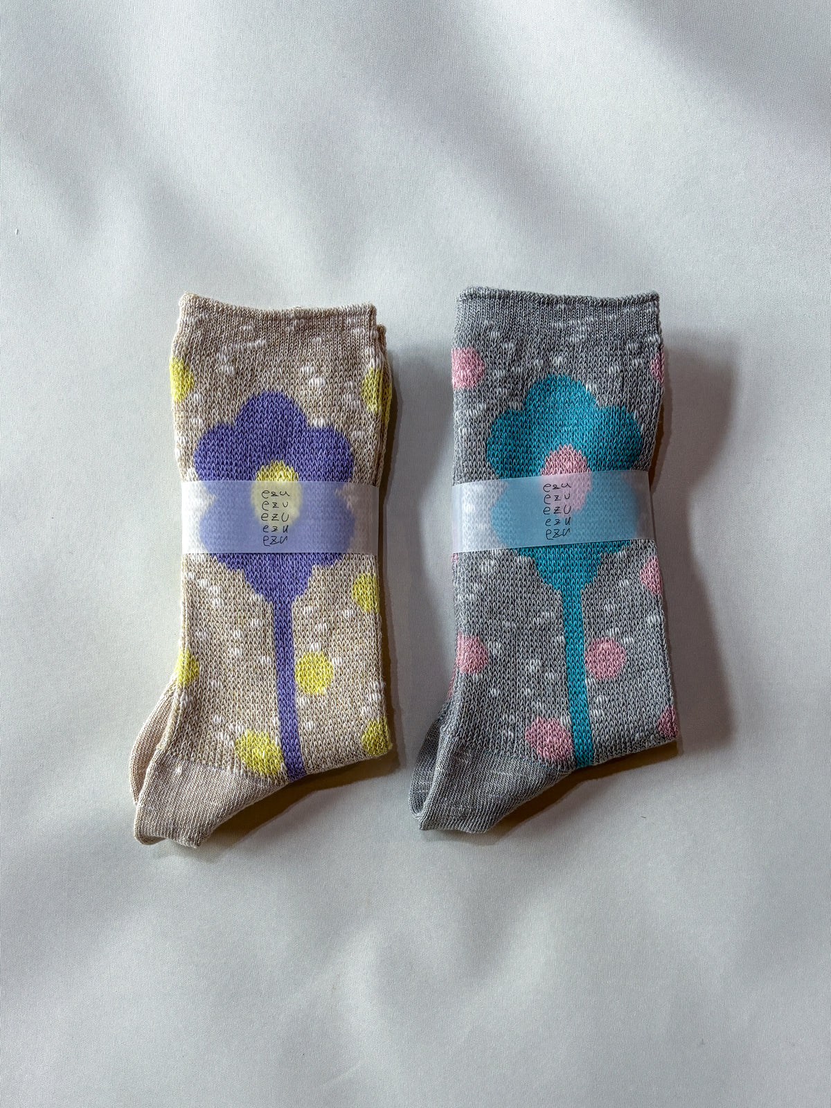 flower jacquard ソックス ベージュとグレーの2色 #カバー